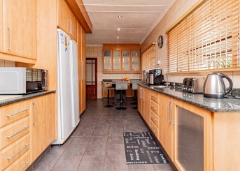 Selwyn Crescent, Randhart, Gauteng, 4 Bedrooms Bedrooms, 0 ,2 BathroomsBathrooms,House,For Sale,Selwyn Crescent,0,1662