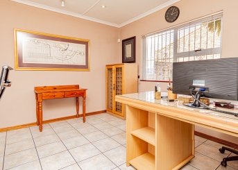 Selwyn Crescent, Randhart, Gauteng, 4 Bedrooms Bedrooms, 0 ,2 BathroomsBathrooms,House,For Sale,Selwyn Crescent,0,1662