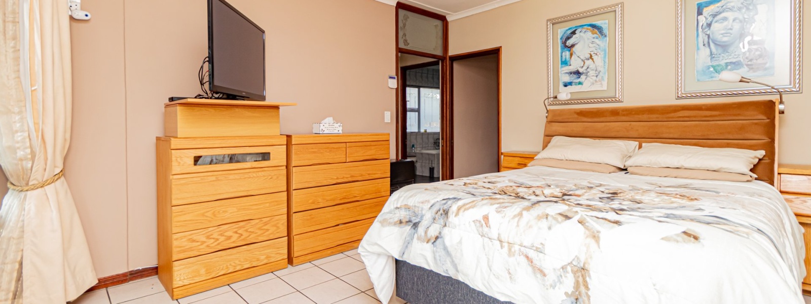 Selwyn Crescent, Randhart, Gauteng, 4 Bedrooms Bedrooms, 0 ,2 BathroomsBathrooms,House,For Sale,Selwyn Crescent,0,1662