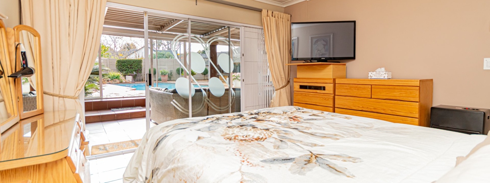 Selwyn Crescent, Randhart, Gauteng, 4 Bedrooms Bedrooms, 0 ,2 BathroomsBathrooms,House,For Sale,Selwyn Crescent,0,1662