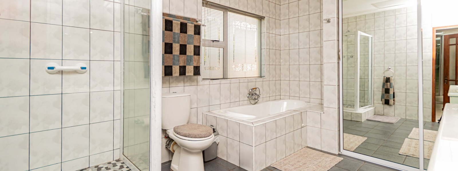 Selwyn Crescent, Randhart, Gauteng, 4 Bedrooms Bedrooms, 0 ,2 BathroomsBathrooms,House,For Sale,Selwyn Crescent,0,1662