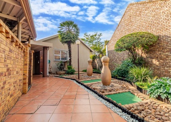 Selwyn Crescent, Randhart, Gauteng, 4 Bedrooms Bedrooms, 0 ,2 BathroomsBathrooms,House,For Sale,Selwyn Crescent,0,1662