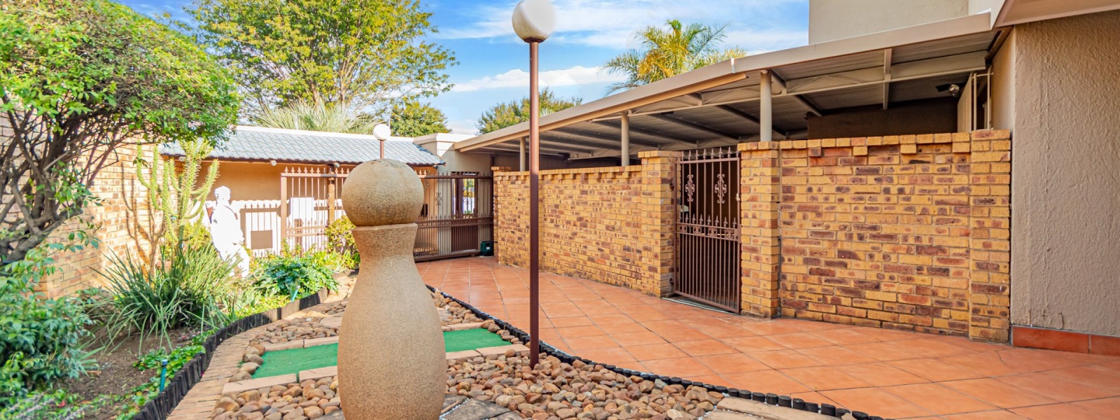 Selwyn Crescent, Randhart, Gauteng, 4 Bedrooms Bedrooms, 0 ,2 BathroomsBathrooms,House,For Sale,Selwyn Crescent,0,1662