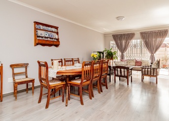 42 Trewawny Road, New Re, Gauteng, 2 Bedrooms Bedrooms, 0 ,1 BathroomBathrooms,Cluster,For Sale,42 Trewawny Road ,0,1663