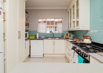 42 Trewawny Road, New Re, Gauteng, 2 Bedrooms Bedrooms, 0 ,1 BathroomBathrooms,Cluster,For Sale,42 Trewawny Road ,0,1663