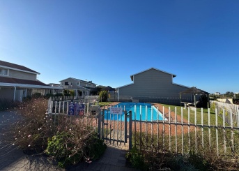 135 Deonlen Drive, Mossel Bay, Western Cape, 2 Bedrooms Bedrooms, 0 ,2 BathroomsBathrooms,Apartment,For Sale,135 Deonlen Drive,0,1667