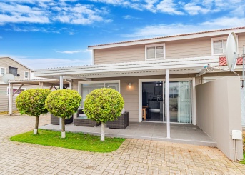135 Deonlen Drive, Mossel Bay, Western Cape, 2 Bedrooms Bedrooms, 0 ,2 BathroomsBathrooms,Apartment,For Sale,135 Deonlen Drive,0,1667