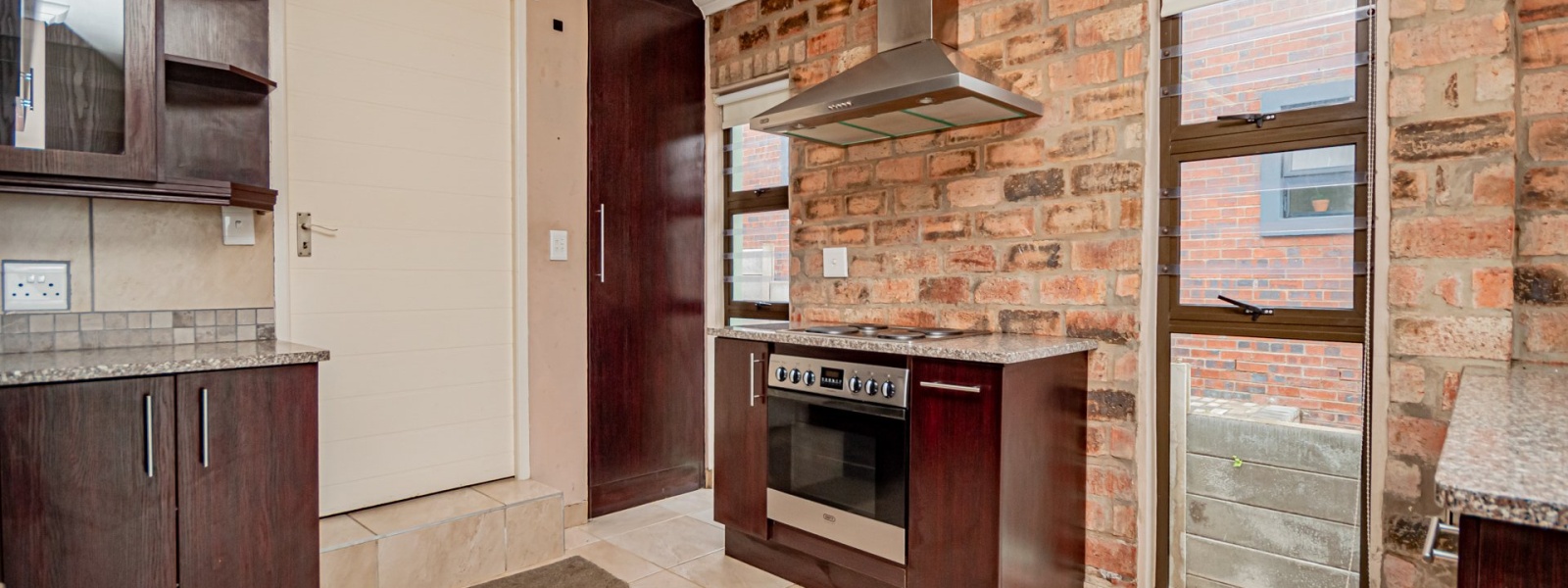 Mossel Bay, Western Cape, 3 Bedrooms Bedrooms, 0 ,3.5 BathroomsBathrooms,House,For Sale,0,1668