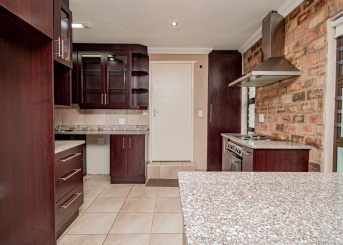 Mossel Bay, Western Cape, 3 Bedrooms Bedrooms, 0 ,3.5 BathroomsBathrooms,House,For Sale,0,1668