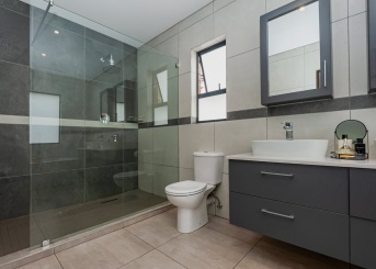 24B Chapman Road, Klippoortjie, Gauteng, 4 Bedrooms Bedrooms, 0 ,2.5 BathroomsBathrooms,House,For Sale,24B Chapman Road,0,1669
