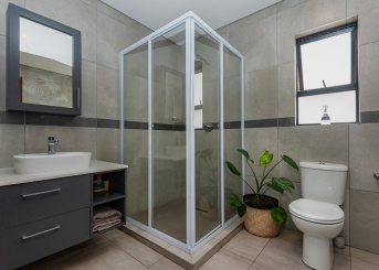 24B Chapman Road, Klippoortjie, Gauteng, 4 Bedrooms Bedrooms, 0 ,2.5 BathroomsBathrooms,House,For Sale,24B Chapman Road,0,1669