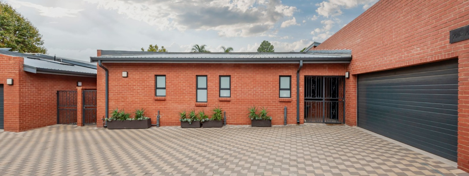 24B Chapman Road, Klippoortjie, Gauteng, 4 Bedrooms Bedrooms, 0 ,2.5 BathroomsBathrooms,House,For Sale,24B Chapman Road,0,1669