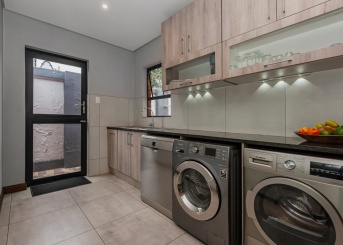 24B Chapman Road, Klippoortjie, Gauteng, 4 Bedrooms Bedrooms, 0 ,2.5 BathroomsBathrooms,House,For Sale,24B Chapman Road,0,1669