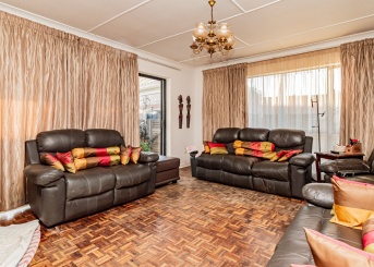 23 Goldwing Street, Raceview, Gauteng, 4 Bedrooms Bedrooms, 0 ,2 BathroomsBathrooms,House,For Sale,23 Goldwing Street ,0,1670