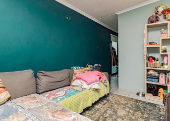 23 Goldwing Street, Raceview, Gauteng, 4 Bedrooms Bedrooms, 0 ,2 BathroomsBathrooms,House,For Sale,23 Goldwing Street ,0,1670