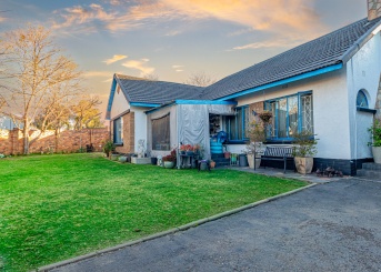 23 Goldwing Street, Raceview, Gauteng, 4 Bedrooms Bedrooms, 0 ,2 BathroomsBathrooms,House,For Sale,23 Goldwing Street ,0,1670