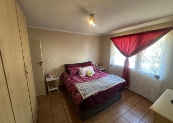 Village Green Denton Street, Ridgeway, Gauteng, 2 Bedrooms Bedrooms, 0 ,1 BathroomBathrooms,Apartment,For Sale,Village Green Denton Street,0,1671