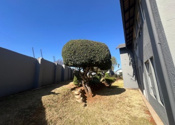 Village Green Denton Street, Ridgeway, Gauteng, 2 Bedrooms Bedrooms, 0 ,1 BathroomBathrooms,Apartment,For Sale,Village Green Denton Street,0,1671