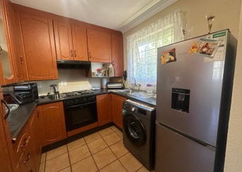 Village Green Denton Street, Ridgeway, Gauteng, 2 Bedrooms Bedrooms, 0 ,1 BathroomBathrooms,Apartment,For Sale,Village Green Denton Street,0,1671