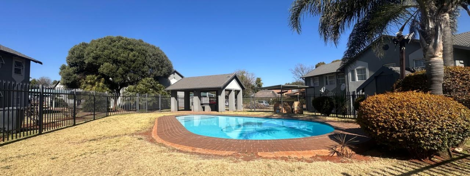 Village Green Denton Street, Ridgeway, Gauteng, 2 Bedrooms Bedrooms, 0 ,1 BathroomBathrooms,Apartment,For Sale,Village Green Denton Street,0,1671