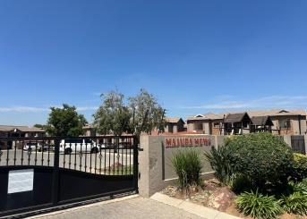Majuba Mews, Helderwyk Estate, Gauteng, 2 Bedrooms Bedrooms, 0 ,1 BathroomBathrooms,Apartment,For Sale,Majuba Mews ,0,1672
