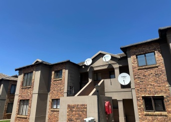Majuba Mews, Helderwyk Estate, Gauteng, 2 Bedrooms Bedrooms, 0 ,1 BathroomBathrooms,Apartment,For Sale,Majuba Mews ,0,1672