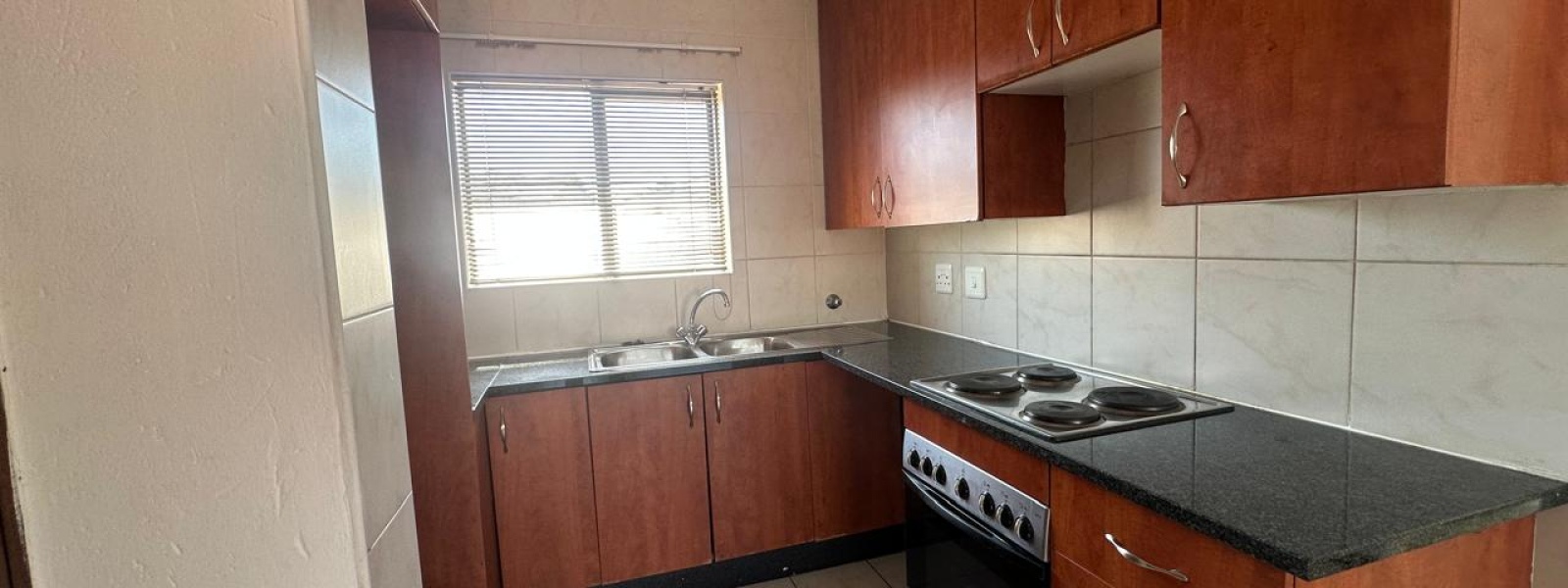 Majuba Mews, Helderwyk Estate, Gauteng, 2 Bedrooms Bedrooms, 0 ,1 BathroomBathrooms,Apartment,For Sale,Majuba Mews ,0,1672
