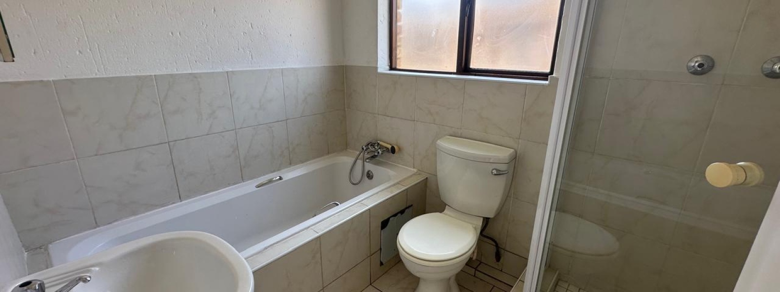 Majuba Mews, Helderwyk Estate, Gauteng, 2 Bedrooms Bedrooms, 0 ,1 BathroomBathrooms,Apartment,For Sale,Majuba Mews ,0,1672