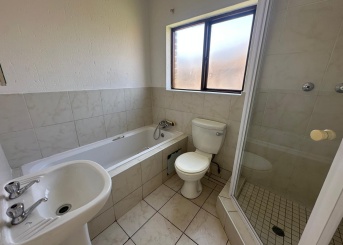 Majuba Mews, Helderwyk Estate, Gauteng, 2 Bedrooms Bedrooms, 0 ,1 BathroomBathrooms,Apartment,For Sale,Majuba Mews ,0,1672