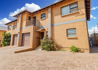 Kosmos Bonza Bay Street, Elandshaven, Gauteng, 3 Bedrooms Bedrooms, 0 ,2.5 BathroomsBathrooms,Apartment,For Sale,Kosmos Bonza Bay Street ,0,1673