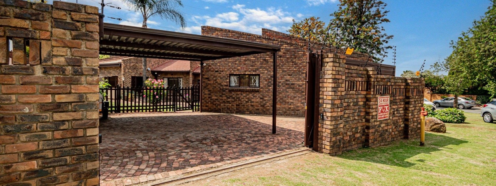 Kristal Crescent, Randhart, Gauteng, 4 Bedrooms Bedrooms, 0 ,2 BathroomsBathrooms,House,For Sale,Kristal Crescent ,0,1676