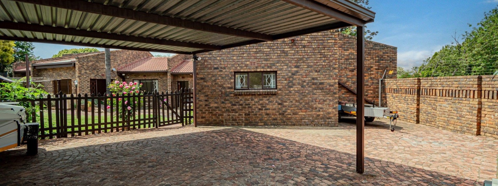 Kristal Crescent, Randhart, Gauteng, 4 Bedrooms Bedrooms, 0 ,2 BathroomsBathrooms,House,For Sale,Kristal Crescent ,0,1676