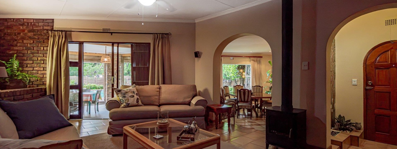 Kristal Crescent, Randhart, Gauteng, 4 Bedrooms Bedrooms, 0 ,2 BathroomsBathrooms,House,For Sale,Kristal Crescent ,0,1676