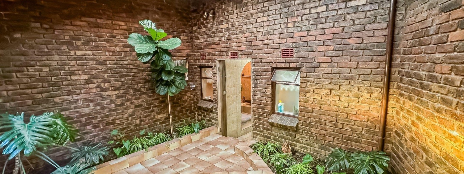 Kristal Crescent, Randhart, Gauteng, 4 Bedrooms Bedrooms, 0 ,2 BathroomsBathrooms,House,For Sale,Kristal Crescent ,0,1676