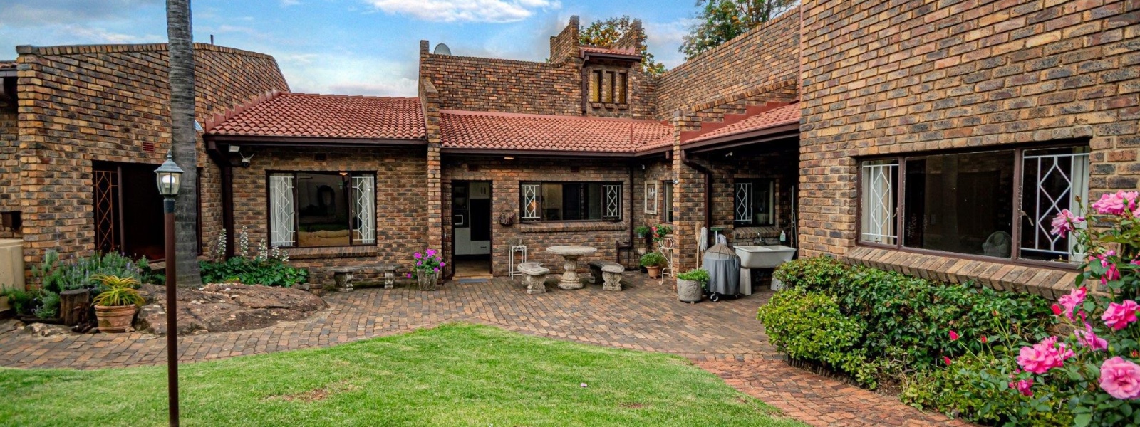 Kristal Crescent, Randhart, Gauteng, 4 Bedrooms Bedrooms, 0 ,2 BathroomsBathrooms,House,For Sale,Kristal Crescent ,0,1676