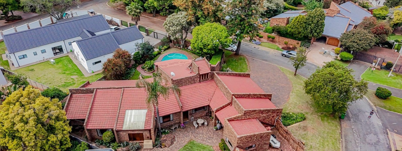 Kristal Crescent, Randhart, Gauteng, 4 Bedrooms Bedrooms, 0 ,2 BathroomsBathrooms,House,For Sale,Kristal Crescent ,0,1676