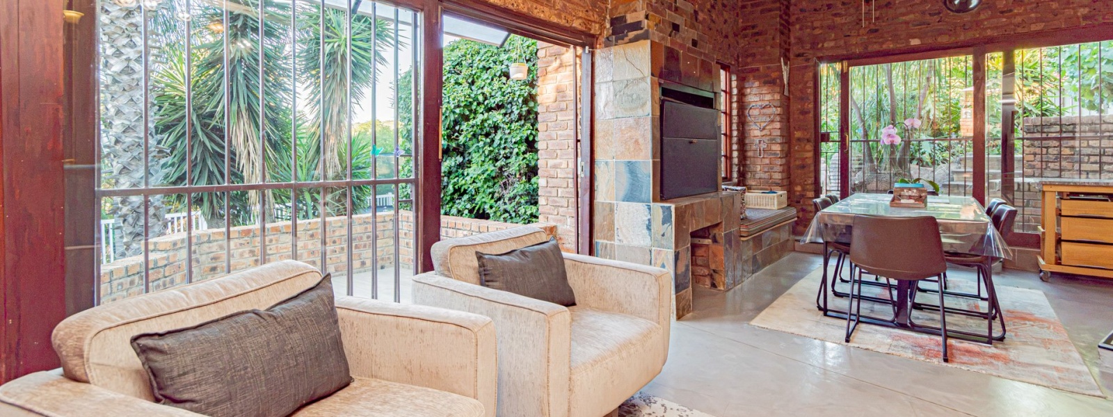 Rodene Avenue, Glenvista, Gauteng, 4 Bedrooms Bedrooms, 0 ,2.5 BathroomsBathrooms,House,For Sale,Rodene Avenue ,0,1677