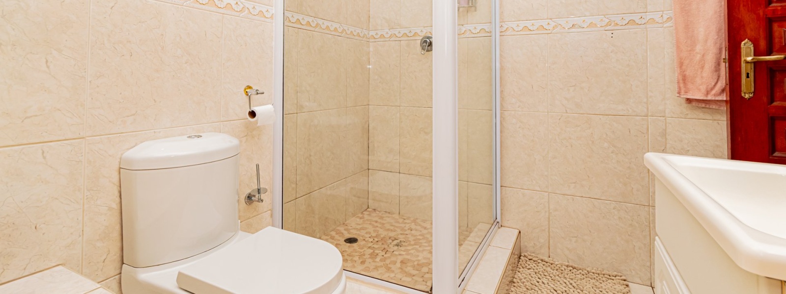 Rodene Avenue, Glenvista, Gauteng, 4 Bedrooms Bedrooms, 0 ,2.5 BathroomsBathrooms,House,For Sale,Rodene Avenue ,0,1677