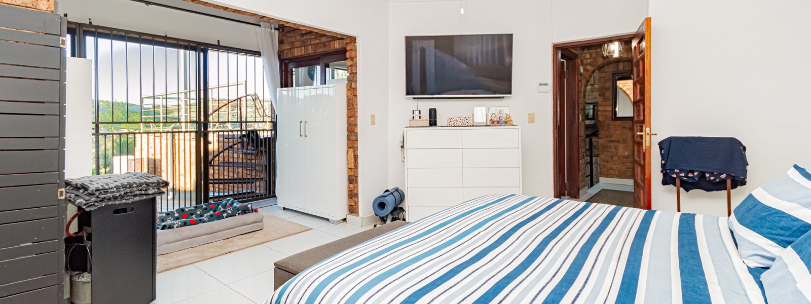 Rodene Avenue, Glenvista, Gauteng, 4 Bedrooms Bedrooms, 0 ,2.5 BathroomsBathrooms,House,For Sale,Rodene Avenue ,0,1677