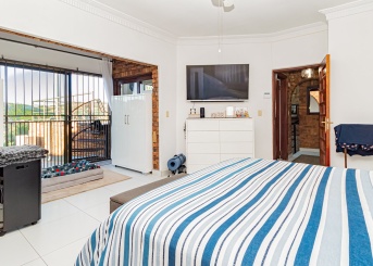 Rodene Avenue, Glenvista, Gauteng, 4 Bedrooms Bedrooms, 0 ,2.5 BathroomsBathrooms,House,For Sale,Rodene Avenue ,0,1677