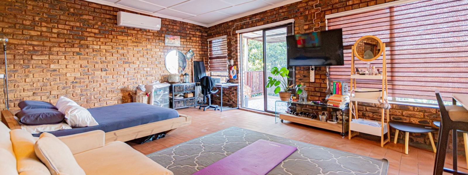 Rodene Avenue, Glenvista, Gauteng, 4 Bedrooms Bedrooms, 0 ,2.5 BathroomsBathrooms,House,For Sale,Rodene Avenue ,0,1677