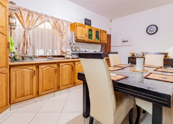 Rodene Avenue, Glenvista, Gauteng, 4 Bedrooms Bedrooms, 0 ,2.5 BathroomsBathrooms,House,For Sale,Rodene Avenue ,0,1677