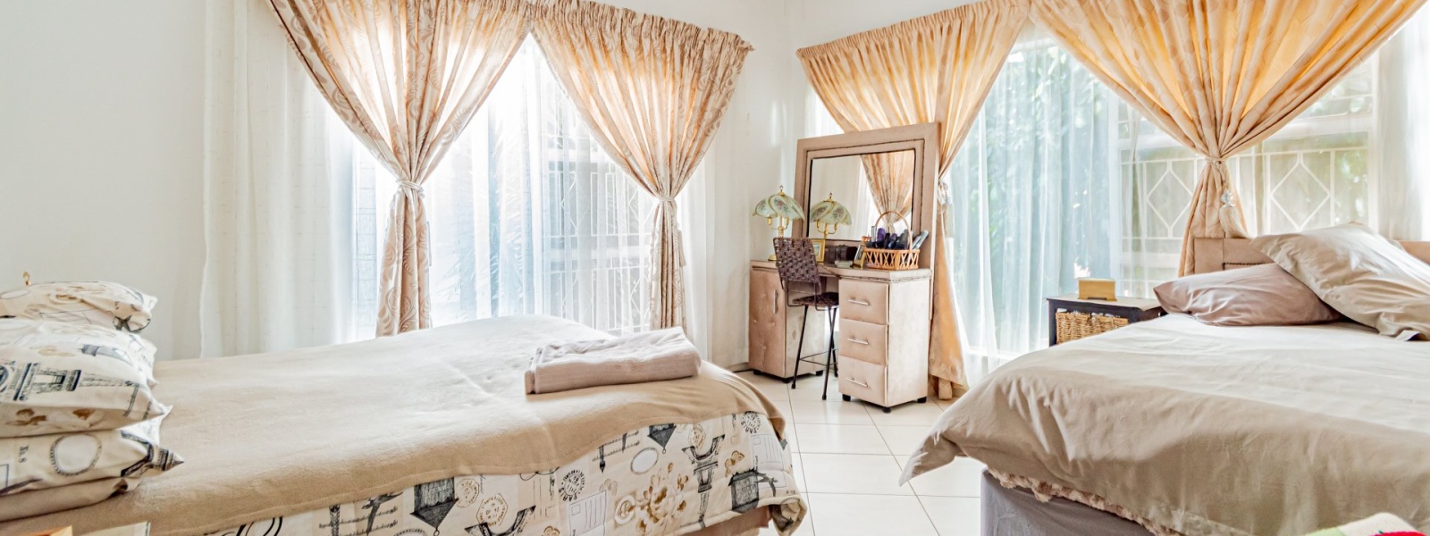 Rodene Avenue, Glenvista, Gauteng, 4 Bedrooms Bedrooms, 0 ,2.5 BathroomsBathrooms,House,For Sale,Rodene Avenue ,0,1677