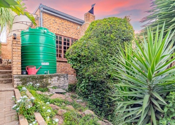 Rodene Avenue, Glenvista, Gauteng, 4 Bedrooms Bedrooms, 0 ,2.5 BathroomsBathrooms,House,For Sale,Rodene Avenue ,0,1677